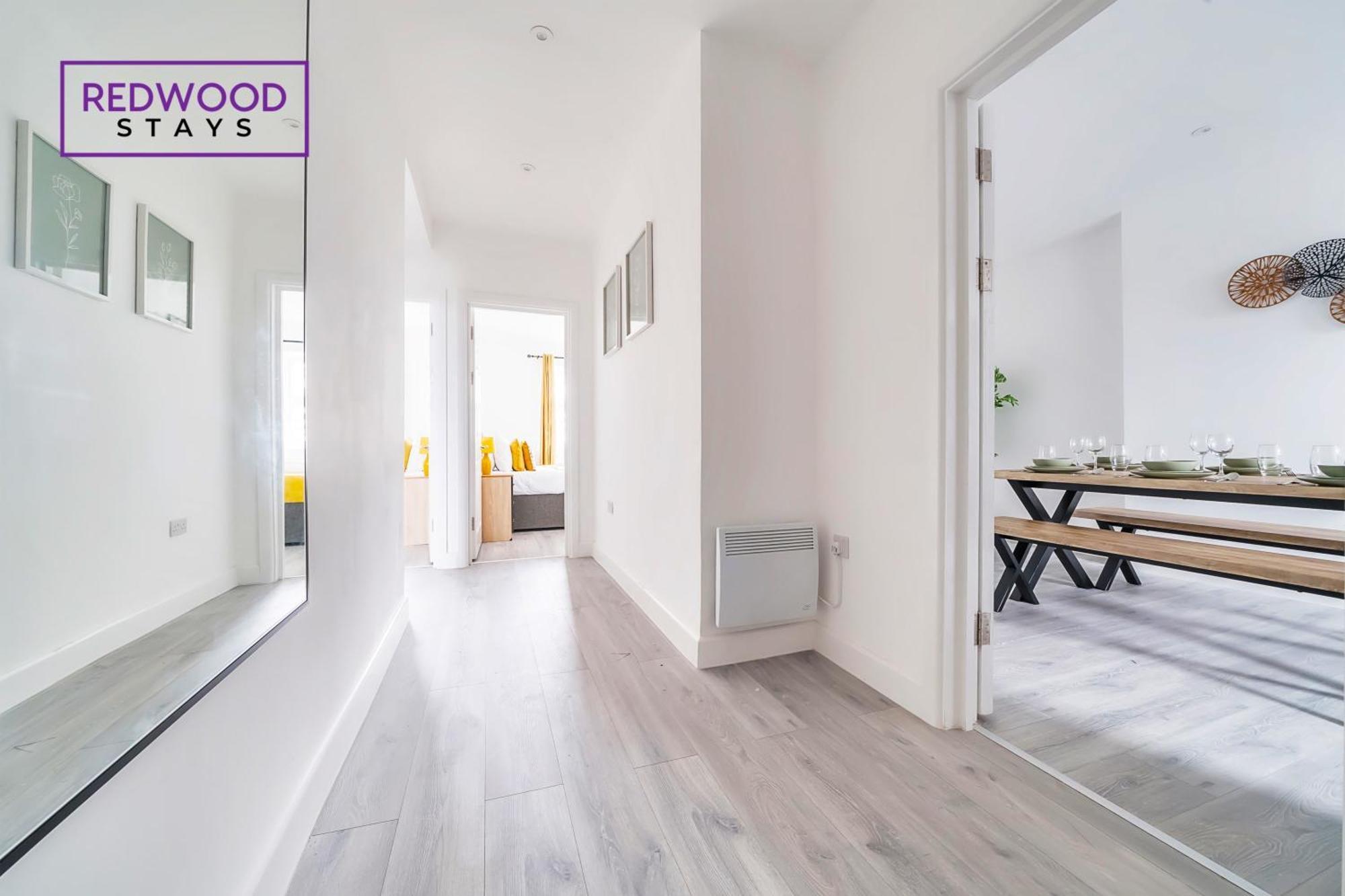 Brand New, 2 Bed 1 Bath, Modern Town Center Apartment, Free Wifi & Netflix By Redwood Stays Aldershot Exterior foto
